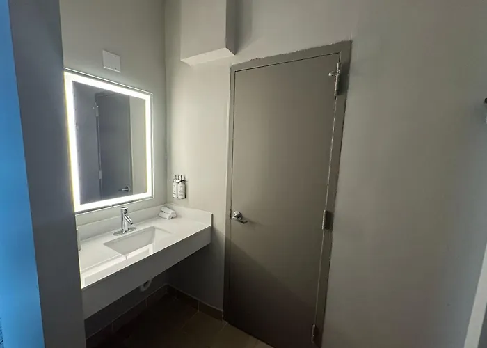 Queen Suite